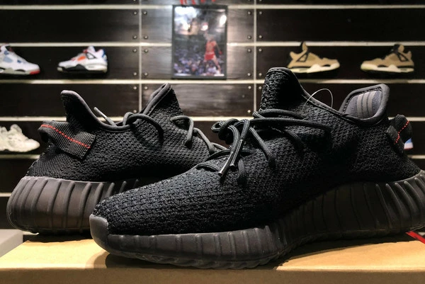 2021 Adidas Yeezy Boost 350 V2 "Bred" Core Black/Core Black-Red CP9652 For Sale 8 2021 Adidas Yeezy Boost 350 V2 "Bred" Core Black/Core Black-Red CP9652 For Sale - Image 6