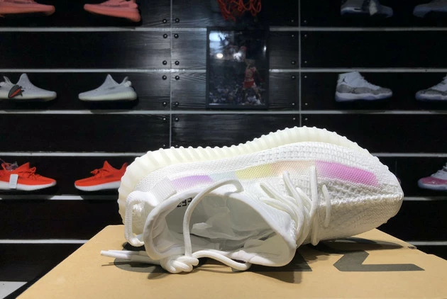 2021 Adidas Yeezy Boost 350 V2 White Purple EG7962 For Sale 5 2021 Adidas Yeezy Boost 350 V2 White Purple EG7962 For Sale - Image 3