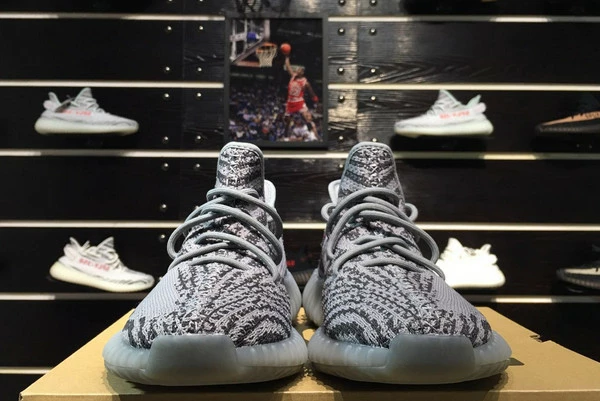 2021 Adidas Yeezy Boost 350 V2 "Beluga 2.0" Grey/Bold Orange/DGH Solid Grey AH2203 For Sale 5 2021 Adidas Yeezy Boost 350 V2 "Beluga 2.0" Grey/Bold Orange/DGH Solid Grey AH2203 For Sale - Image 3