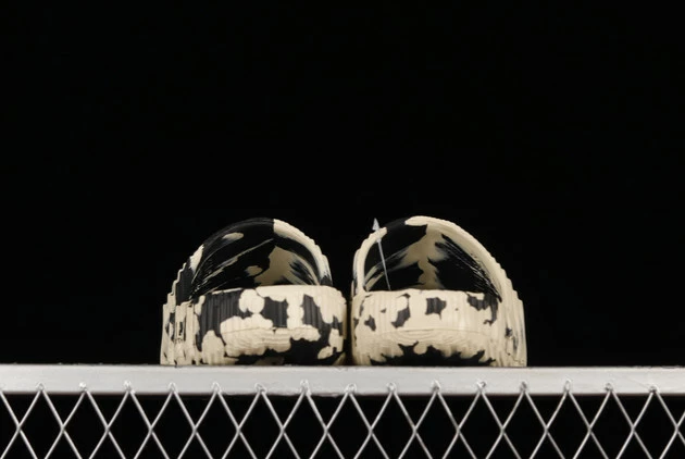 2022 Adidas Adilette 22 Slides "Carbon" Black Grey GX6947 For Sale 6 2022 Adidas Adilette 22 Slides "Carbon" Black Grey GX6947 For Sale - Image 4