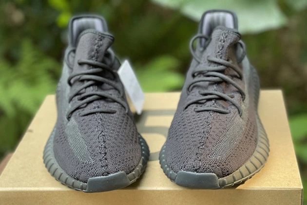2023 Adidas Yeezy Boost 350 V2 Onyx HQ4540 For Sale 5 2023 Adidas Yeezy Boost 350 V2 Onyx HQ4540 For Sale - Image 3